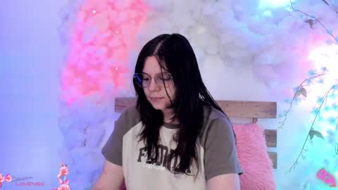 Snapshot of centaurigirls chatting on February 2025 10:54:01 PM Hello guys my name is Sofi and Lizzie and Vanessa online show from February 2025 10:54:01 PM