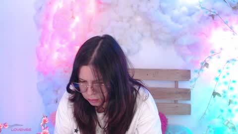 Snapshot of centaurigirls chatting on February 2025 12:33:01 AM Hello guys my name is Sofi and Lizzie and Vanessa online show from February 2025 12:33:01 AM