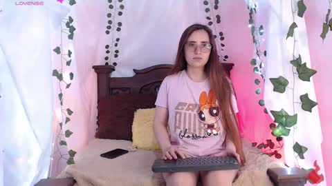 Snapshot of centaurigirls chatting on February 2025 04:27:02 AM Hello guys my name is Sofi and Lizzie and Vanessa online show from February 2025 04:27:02 AM