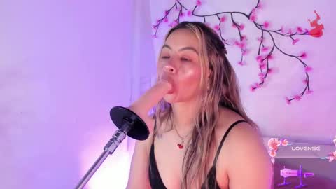 Snapshot of centaurigirls chatting on October 2025 03:20:02 PM Hello guys my name is Sofi and Lizzie and Vanessa online show from October 2025 03:20:02 PM