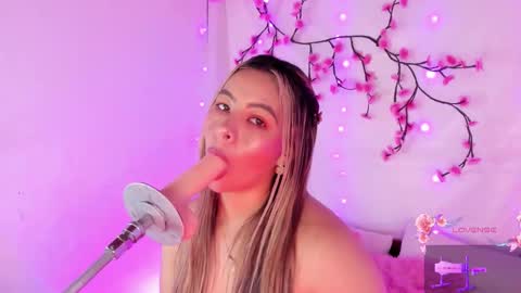 Snapshot of centaurigirls chatting on October 2025 03:24:01 PM Hello guys my name is Sofi and Lizzie and Vanessa online show from October 2025 03:24:01 PM