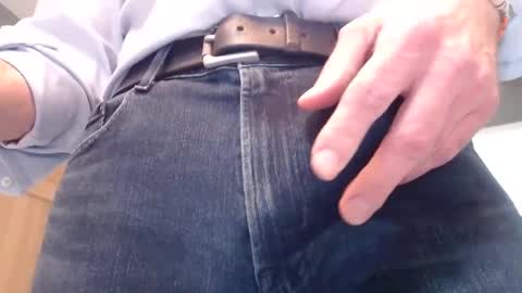 Snapshot of centerfield24 chatting on March 2025 06:26:02 PM Centerfield online show from March 2025 06:26:02 PM