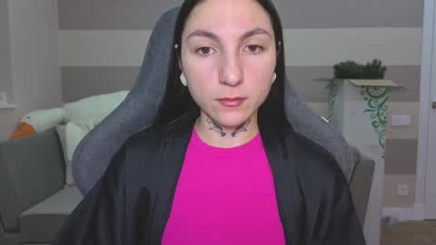 Kate online show from December 2025 07:01:02 AM