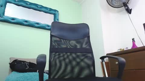 Snapshot of chalonvera chatting on March 2026 07:40:02 PM Chalon online show from March 2026 07:40:02 PM