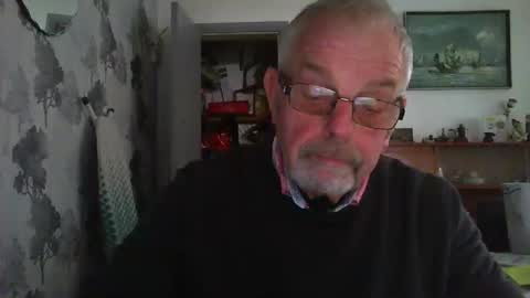 Snapshot of champers37 chatting on March 2026 09:35:01 AM Champers online show from March 2026 09:35:01 AM