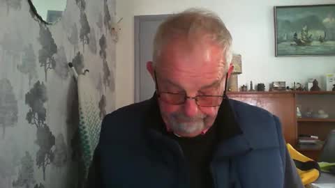 Snapshot of champers37 chatting on April 2026 08:19:01 AM Champers online show from April 2026 08:19:01 AM