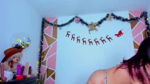  Chanel Parker  online show from December 2025 12:38:02 AM