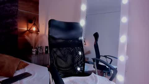 C H A N E L online show from March 2025 02:01:02 AM