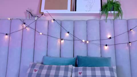 C H A N E L online show from November 2025 04:00:01 AM