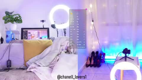 Snapshot of chanell_lovers chatting on April 2026 01:34:01 AM CHANELL online show from April 2026 01:34:01 AM