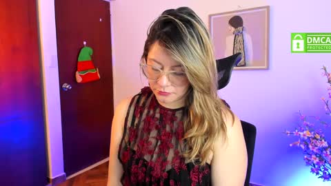 Snapshot of chanell_taylor_ chatting on December 2024 02:33:02 PM chanell online show from December 2024 02:33:02 PM