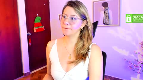 Snapshot of chanell_taylor_ chatting on December 2024 02:37:02 PM chanell online show from December 2024 02:37:02 PM