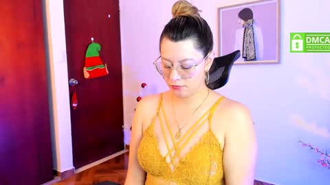 Snapshot of chanell_taylor_ chatting on December 2024 12:24:01 PM chanell online show from December 2024 12:24:01 PM
