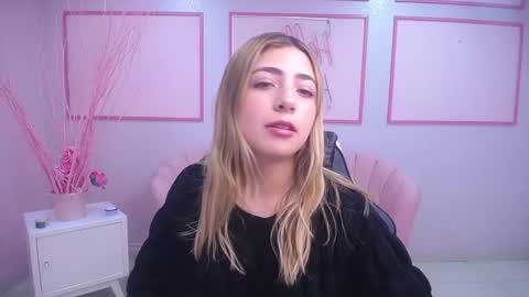 Snapshot of channel_blonde_a chatting on December 2024 04:51:02 PM channel_blonde_a online show from December 2024 04:51:02 PM