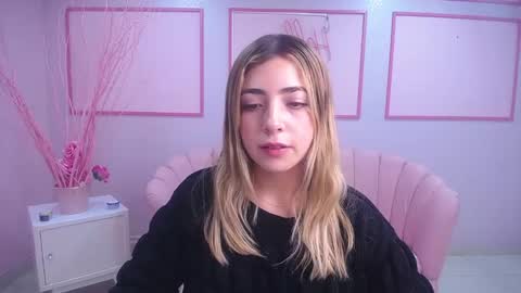 Snapshot of channel_blonde_a chatting on December 2024 07:58:02 PM channel_blonde_a online show from December 2024 07:58:02 PM