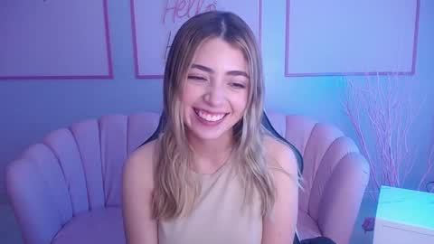 Snapshot of channel_blonde_a chatting on December 2024 04:25:01 AM channel_blonde_a online show from December 2024 04:25:01 AM