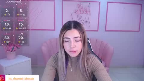 Snapshot of channel_blonde_a chatting on January 2025 04:54:02 PM channel_blonde_a online show from January 2025 04:54:02 PM