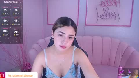 Snapshot of channel_blonde_a chatting on January 2025 10:40:02 AM channel_blonde_a online show from January 2025 10:40:02 AM