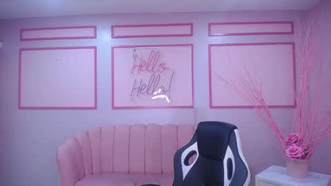 Snapshot of channel_blonde_a chatting on February 2025 09:08:02 PM channel_blonde_a online show from February 2025 09:08:02 PM