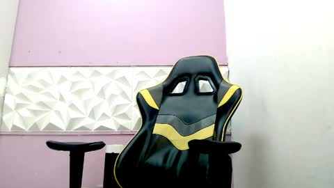 Snapshot of channel_exotic chatting on April 2026 03:15:01 AM CHANNEL online show from April 2026 03:15:01 AM