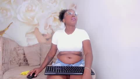 Snapshot of channelcroix chatting on October 2025 07:31:02 PM channelcroix online show from October 2025 07:31:02 PM