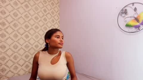 Raquel  online show from September 2025 02:17:02 PM