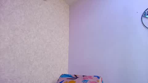 Raquel  online show from November 2025 12:02:02 PM