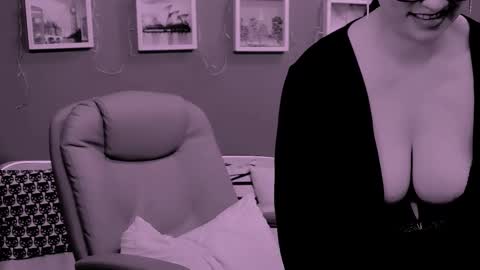 Snapshot of chantallovely chatting on March 2026 02:04:02 AM The Queen online show from March 2026 02:04:02 AM