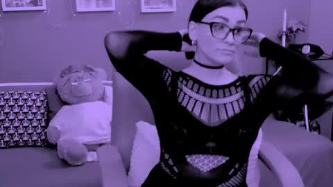 Snapshot of chantallovely chatting on March 2026 11:48:02 AM The Queen online show from March 2026 11:48:02 AM