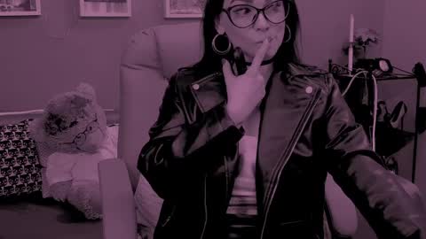 Snapshot of chantallovely chatting on March 2026 02:11:02 AM The Queen online show from March 2026 02:11:02 AM