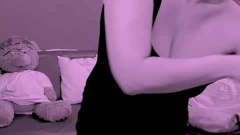 Snapshot of chantallovely chatting on April 2026 01:52:02 PM The Queen online show from April 2026 01:52:02 PM