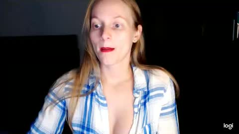 Snapshot of chanti_lovee chatting on October 2025 08:57:01 PM We Vibe  Device that vibrates at the sound of Tips and makes me wet. vibe lush edging daddy lovense online show from October 2025 08:57:01 PM