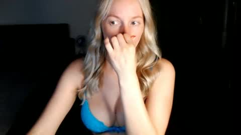 Snapshot of chanti_lovee chatting on August 2026 09:39:02 PM We Vibe Device that vibrates at the sound of Tips and makes me wet. vibe lush edging daddy lovense online show from August 2026 09:39:02 PM