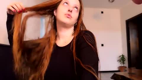 Snapshot of chaptertoo chatting on October 2025 05:55:02 PM SofiLiam online show from October 2025 05:55:02 PM