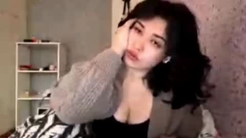 Lola online show from December 2025 04:19:02 AM