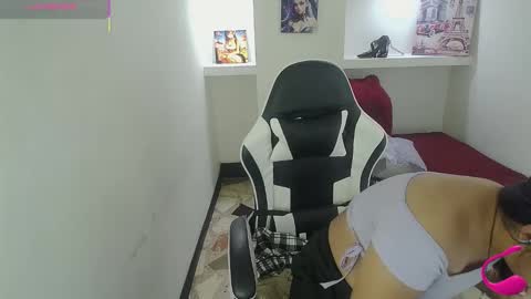 Snapshot of charis_21 chatting on January 2026 07:11:01 PM charis 2 online show from January 2026 07:11:01 PM