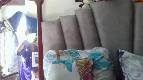 Snapshot of charis_21 chatting on April 2026 07:33:01 PM charis 2 online show from April 2026 07:33:01 PM