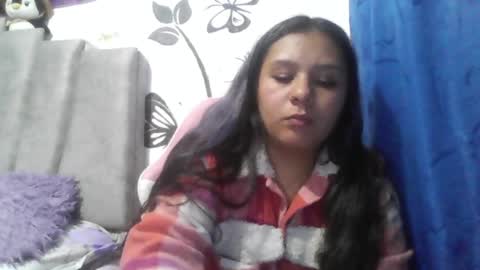 Snapshot of charis_21 chatting on April 2026 02:05:02 AM charis 2 online show from April 2026 02:05:02 AM