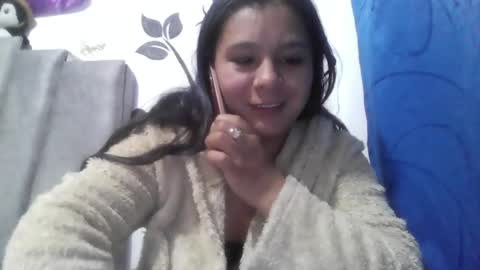 Snapshot of charis_21 chatting on April 2026 11:19:02 PM charis 2 online show from April 2026 11:19:02 PM