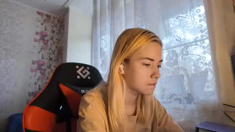 Snapshot of charleneschonert chatting on November 2025 08:02:02 AM Nancy online show from November 2025 08:02:02 AM