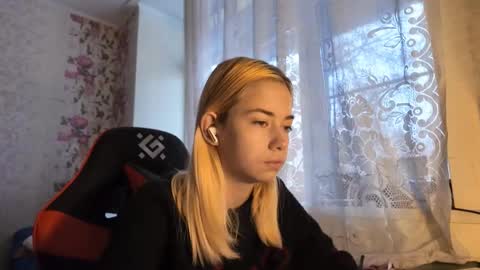 Snapshot of charleneschonert chatting on November 2025 07:47:01 AM Nancy online show from November 2025 07:47:01 AM