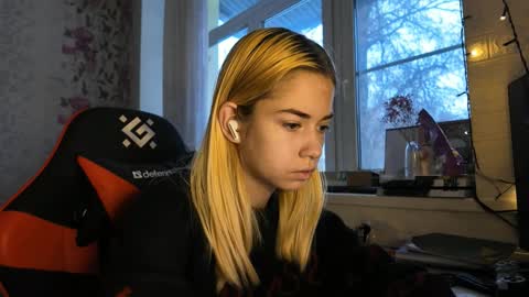 Nancy online show from December 2025 06:51:01 AM