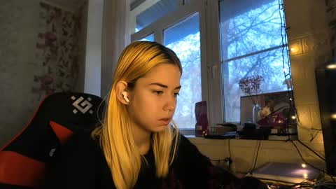 Nancy online show from December 2025 07:47:02 AM