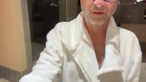 charles4002 online show from January 2026 12:29:02 PM