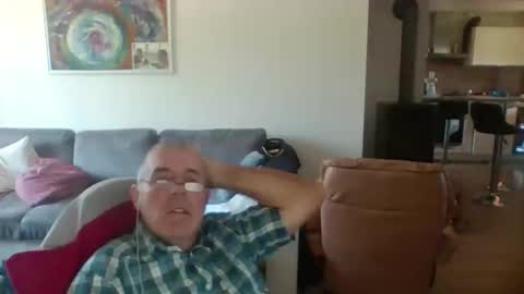 Snapshot of charles6064 chatting on May 2026 11:27:02 AM charles6064 online show from May 2026 11:27:02 AM