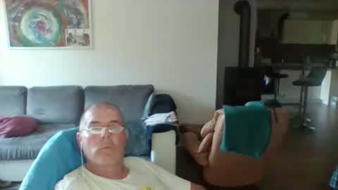 Snapshot of charles6064 chatting on May 2026 02:47:02 PM charles6064 online show from May 2026 02:47:02 PM