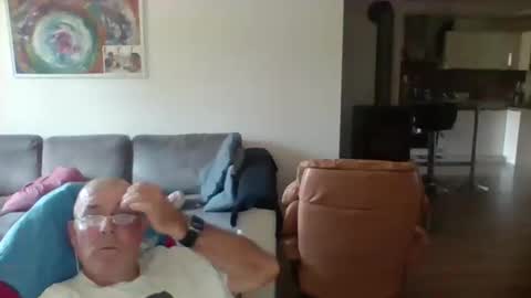 Snapshot of charles6064 chatting on June 2026 02:08:01 PM charles6064 online show from June 2026 02:08:01 PM