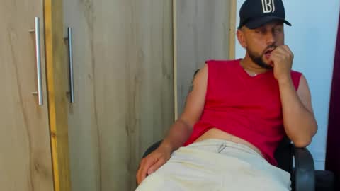 Snapshot of charles_green_ chatting on May 2026 03:12:01 AM charles green online show from May 2026 03:12:01 AM