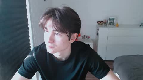 Snapshot of charleshanson69 chatting on October 2025 11:42:02 AM charleshanson69 online show from October 2025 11:42:02 AM