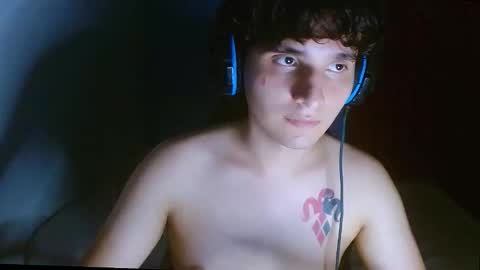 Snapshot of charley_quin chatting on April 2026 01:33:01 AM Charley quinn online show from April 2026 01:33:01 AM